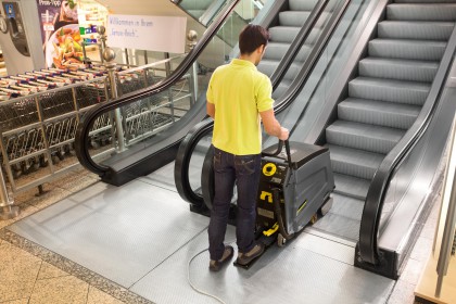 Treppen-/Rolltreppenreiniger